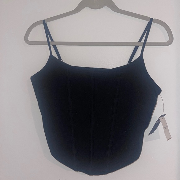 Hollister Crop Top (NWT) - Picture 1 of 3